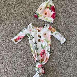 Caden Lane Floral Bodysuit with Hat - Pink and Green